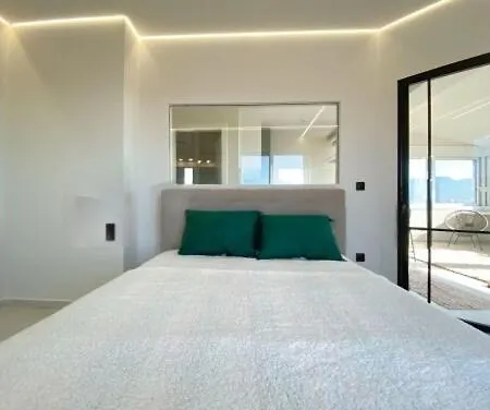 Gp Castle Apartment