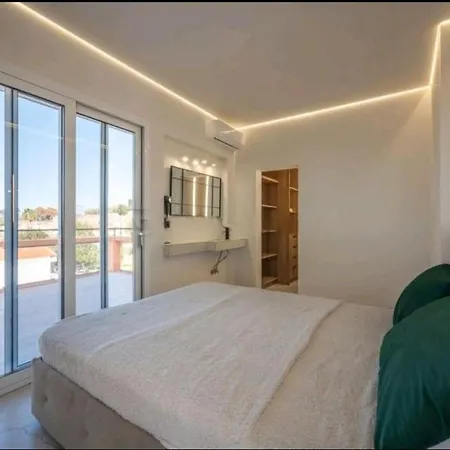 Gp Castle Apartment *
