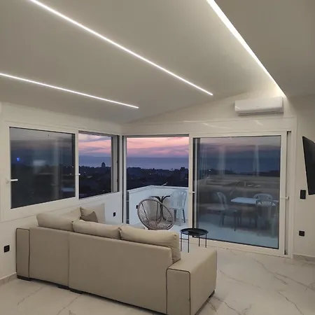 Gp Castle Apartment Patras